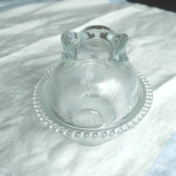 Indiana Glass Co Rabbit on a Nest clear glass bowl with lid - Picture 4 of 6